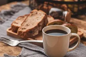 你主动和女人断联，她反而害怕图片