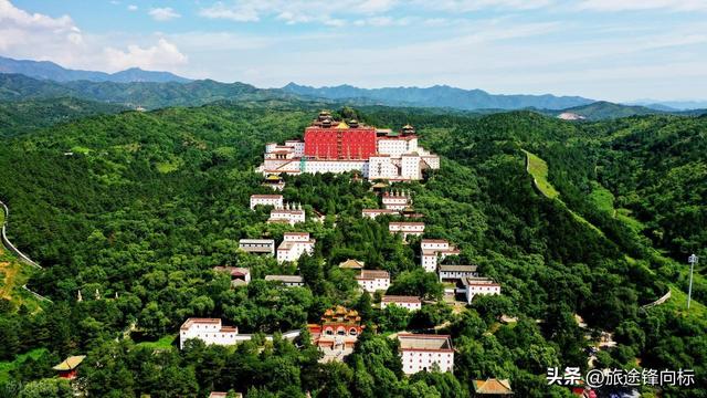 承德藏着 4 座 “皇家古镇”，避暑山庄外的秘密，第 3 个因电影爆红