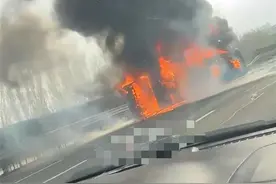 辽宁一载大学生的大巴在高速起火，有医院称已经接收16名相关伤者图片