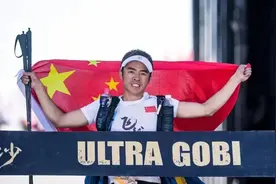 “亚洲越野跑第一人”跑过这400KM的戈壁赛道，一战封神！站在世界之巅！图片