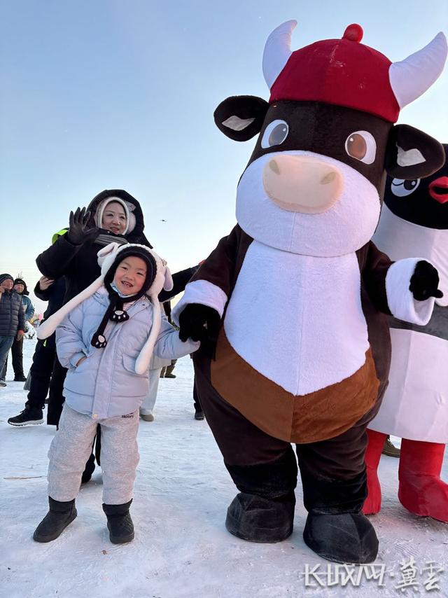 一步一景 野趣雪乡 康巴诺尔冰雪嘉年华启动