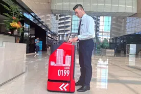 北京地区一年超15万单！京东物流楼宇快递无人配送业务领跑行业图片