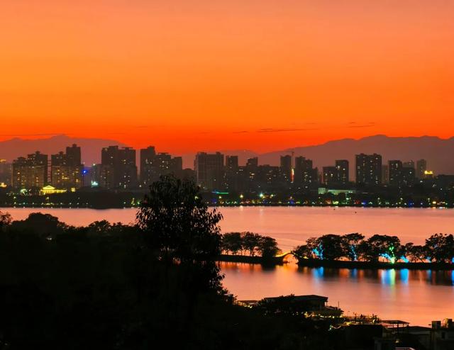 初冬限定！星湖美景焕新上线，打卡要趁早~