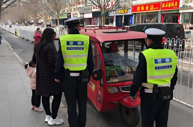 三	、四轮车上路政策越来越亲民！满足5点即可上路，不罚、不扣！