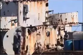 仁爱礁空投事件真相大白，菲军人枪指中国海警，被我方当场镇压图片