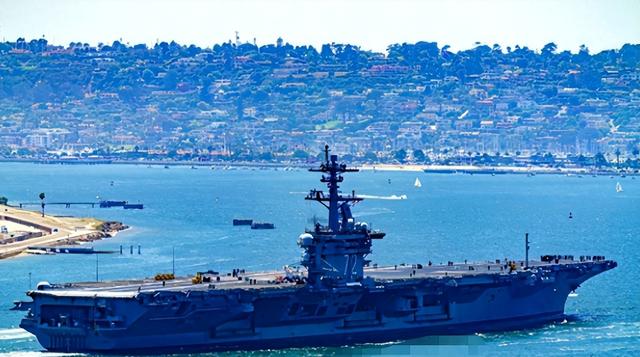 特朗普重兵包围伊朗，普京通告全球：敢动就出手！中方也有所动作