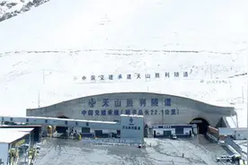 天山胜利隧道全线贯通，3小时变20分钟，战略价值非常重要图片