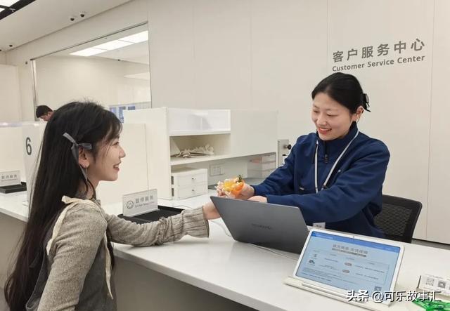 华为服务热线十年接通一亿次,普通客服电话背后藏着这些真实故事