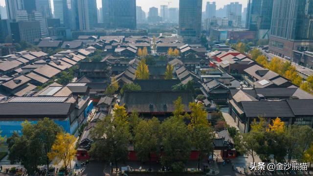 从未高悬云端仙界，自始便与市井互通呼吸——金秋大慈寺