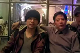 周杰伦台北开唱！周父罕露面，林志颖父子颜值抢镜，小S花篮有趣图片