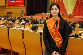 匠心筑梦·轻工榜样｜高淳陶瓷公司杨珍：不断创新 为中国陶瓷艺术发展做出贡献图片