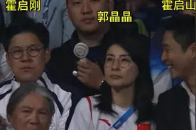 有戏？霍启山游泳馆和谷爱凌热聊，却被网友撮合和奥运冠军江旻憓图片