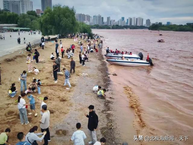 甘肃‖兰州中山桥警务站：守护黄河风情线的“平安灯塔”