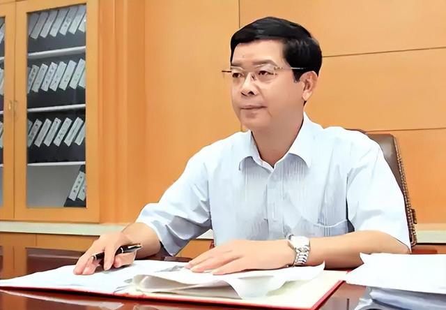 县长被降为正科11年后再次被查