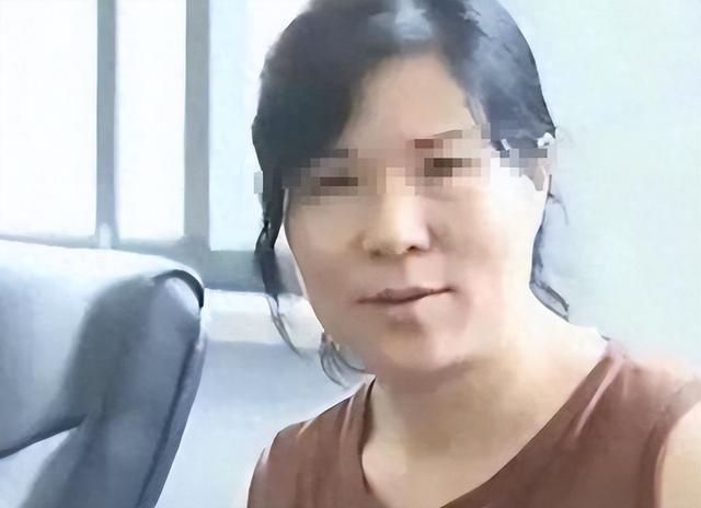 20年湖南女子因长相漂亮，55岁没上过一天班，颜值曝光后网友懵了