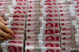 100万人民币有多少？多大体积？多重？叠起来有多厚？快来感受下图片