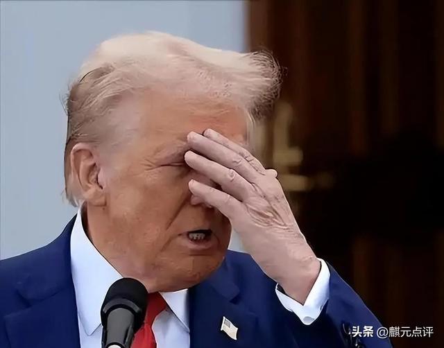 忍不住了！提起中国九三阅兵，特朗普当众说了3个“不”字
