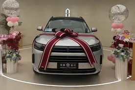 人生中第二辆车-问界M7图片