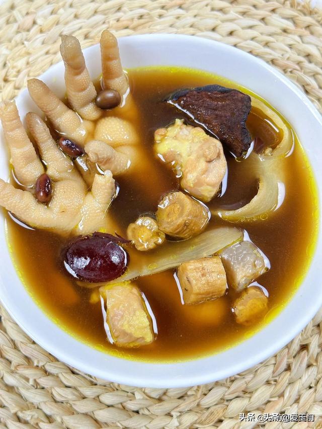 花胶牛奶炖雪燕的做法 2026年花胶牛奶炖雪燕的做法大全