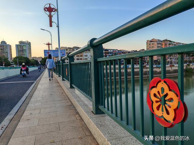 梅州这家酒店深夜粥到种类不少，做得真棒！