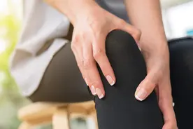 核磁共振发现半月板二度损伤，算不算严重，该怎么处理？图片