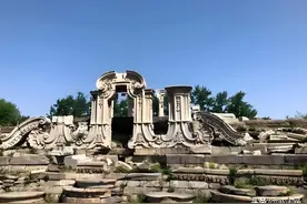 得知圆明园被英法军烧毁，咸丰写下这段朱批，字迹精美却满是耻辱图片