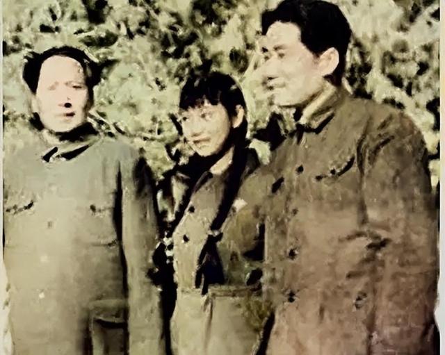 刘思齐有多美？1949年的一张留影，那年她19岁清丽脱俗气质不凡！