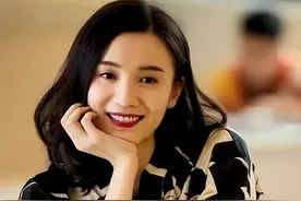 曝44岁宋佳已低调领证结婚，男方是年轻导演王伟！比宋佳小8岁！图片