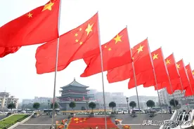 中国国庆国旗挂满街，外网网友炸锅，韩国笑料成焦点？图片