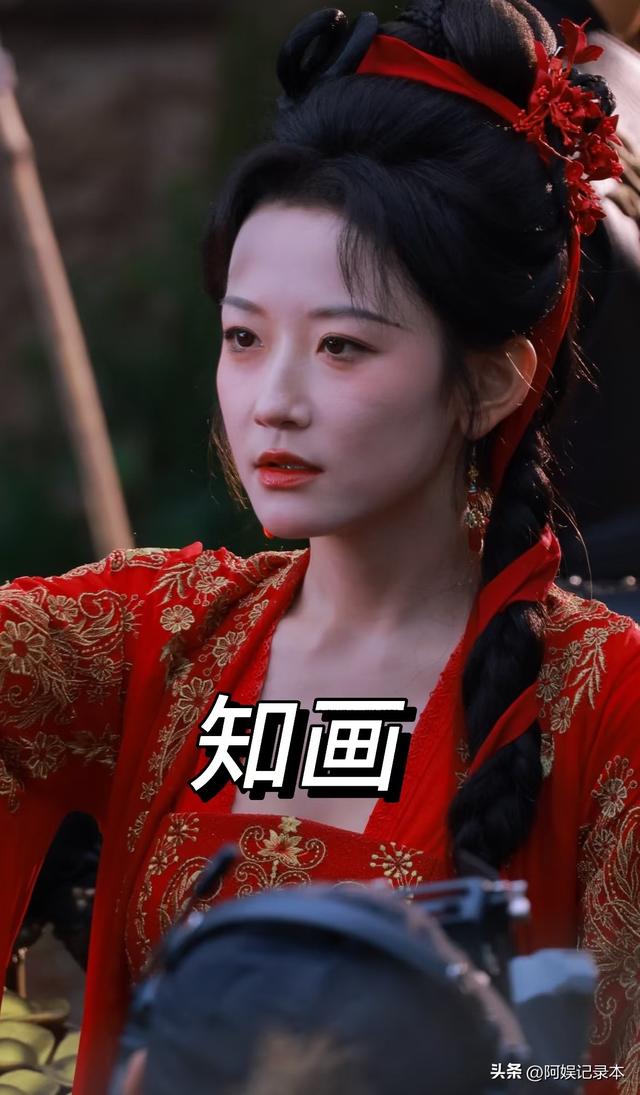 短剧女主离了滤镜差距有多大，看郭宇欣就知道了