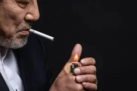 2015年，68岁男子血压稳定，却发生脑溢血，原来是他犯了一个错误图片