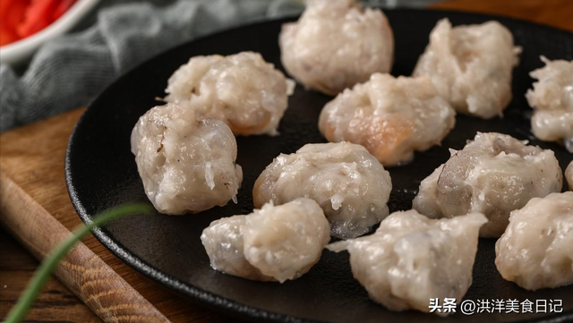吃火锅时，老板最想你点6道菜，后厨一上菜，老板立马转身算成本