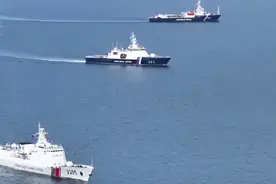 中俄海警编队联合执法，中国海警现场褪去炮衣，对外传递明确信号图片