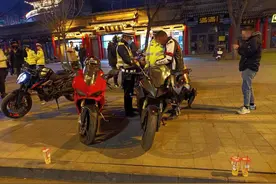 太原迎泽一大队严查改装电动车、摩托车飙车炸街图片