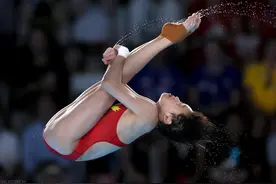 第22金！全红婵卫冕奥运会跳水女子10米台金牌 陈芋汐获银牌图片