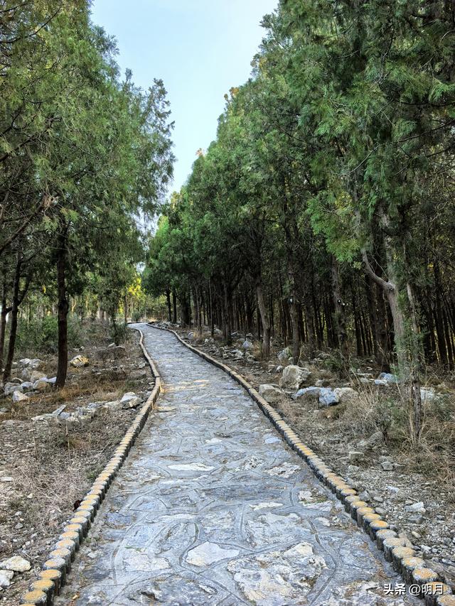 马蹄峪、白云泉、扁石山、雪山徒步小环线