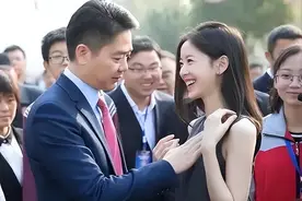 31岁章泽天与马斯克出席活动，自曝患有“帕金森”，已有病发趋势图片