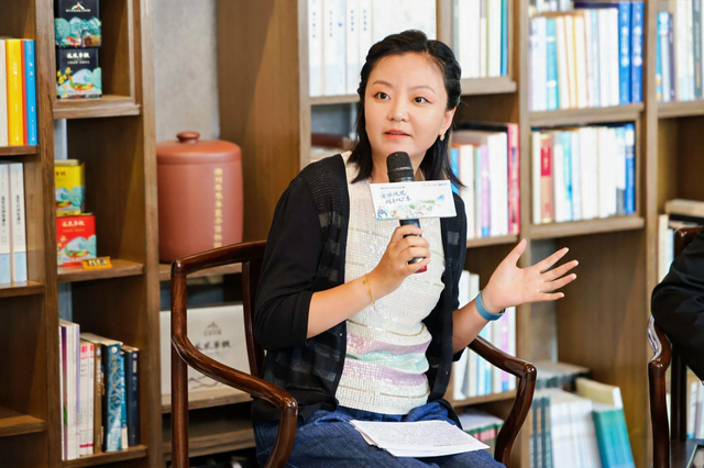 圆桌交流“茶旅凤凰”，跨界共探茶乡振兴路径 | 小镇观察家