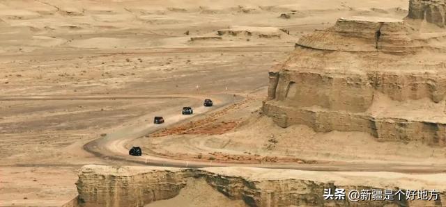 克拉玛依5处小众赏秋地，别只说它「油」了！