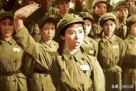看完刘尚娴22岁到84岁状态，才发现不整容的脸，越老越有气质图片