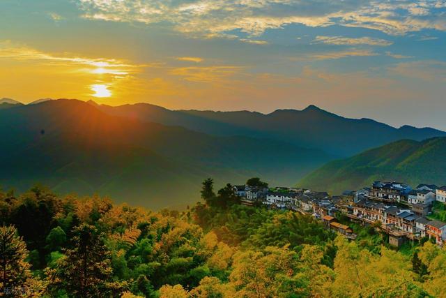 10月下旬-11月中旬，适合去的8个赏秋宝地，彩林繁茂，秋色正盛
