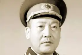 建国前的二野八位副政委在52年的评级与55年的授衔图片