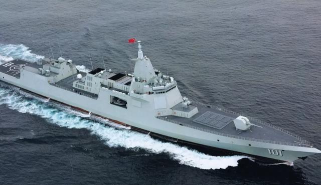 高市早苗在中国面前，按下扩军备战加速键，日本撕下了最后的伪装