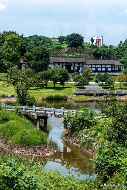 广安打造重庆副中心：27万广安人常年定居重庆，60%游客来自重庆