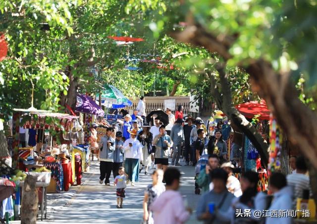 新疆吐鲁番市葡萄沟景区大力推进文旅融合发展