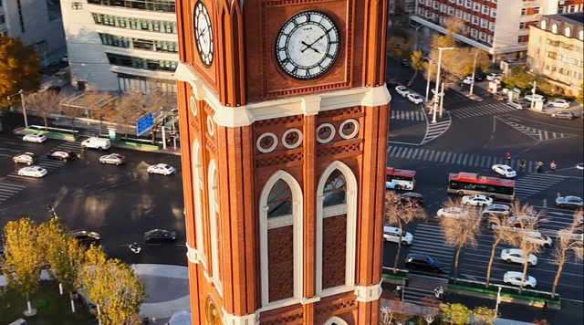 钟楼映冬色 这座公园藏着天津的格调与温度