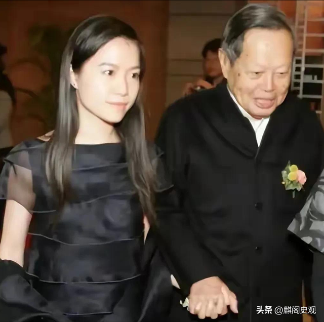 49岁无儿无女的翁帆，以后的生活早被杨振宁安排好了