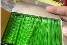 在韩国吃了三天油炸牙签，我的喉咙如履薄冰图片