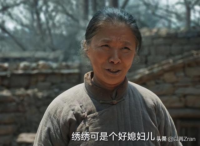 身上8处纹身还演农民？央视《生万物》闭眼选角，难怪都不穿短袖