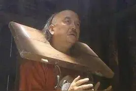 历史上嘉庆把和珅抄家后，为何把和珅府邸的一半送给庆亲王永璘？图片